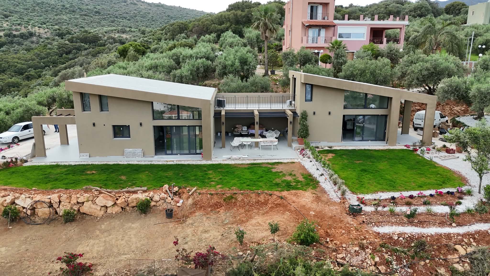 Κατασκευή δύο μεταλλικών κατοικιών- Στύλος Χανίων